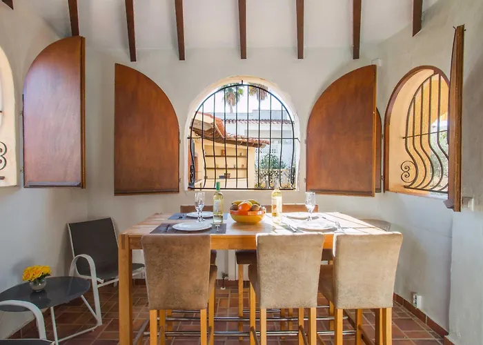 Ebro - Plusholidays * Ifach