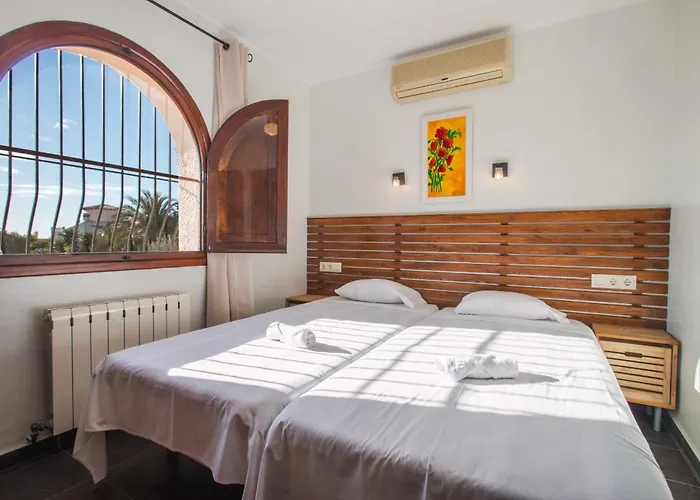 Ebro - Plusholidays Villa *