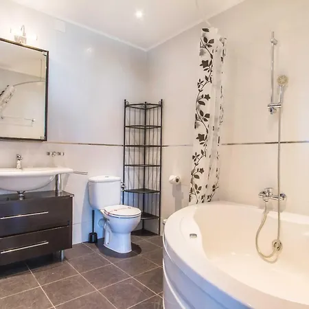 Ebro - Plusholidays Villa