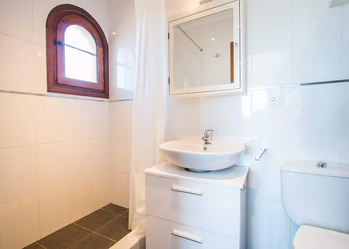 Ebro - Plusholidays *