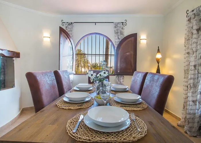 Villa Ebro - Plusholidays